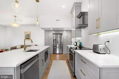 1119 Pine Street #202, Philadelphia, PA 19107 - Photo 2