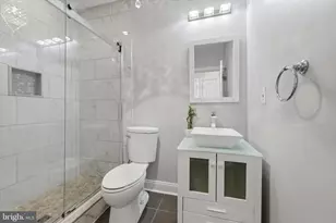308 Roseberry St, Philadelphia, PA 19148 - Photo 10