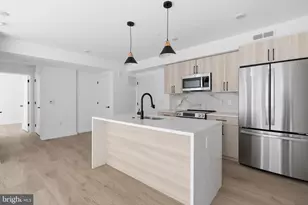 208 Vine St, Philadelphia, PA 19106 - Photo 2