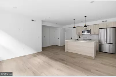 208 Vine Street #2F, Philadelphia, PA 19106 - Photo 4
