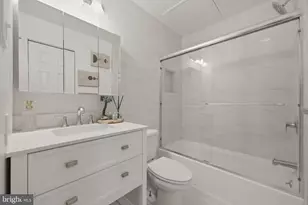 1601 Spring Garden St, Philadelphia, PA 19130 - Photo 4