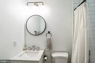 709 N 19th St, Philadelphia, PA 19130 - Photo 10