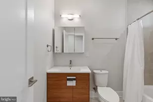 425 Watkins St, Philadelphia, PA 19148 - Photo 32