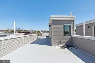 425 Watkins St, Philadelphia, PA 19148 - Photo 52