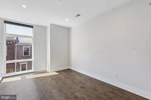 425 Watkins St, Philadelphia, PA 19148 - Photo 34