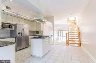 730 S Front St, Philadelphia, PA 19147 - Photo 8