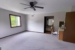 924 Clyde Ln, Philadelphia, PA 19128 - Photo 14