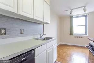 2601 Pennsylvania Ave, Philadelphia, PA 19130 - Photo 16