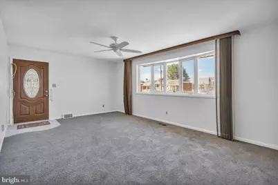 9825 Clark Street, Philadelphia, PA 19115 - Photo 4
