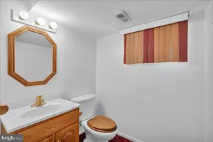 9825 Clark St, Philadelphia, PA 19115 - Photo 24