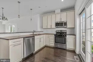 1015 N 3rd St, Philadelphia, PA 19123 - Photo 8