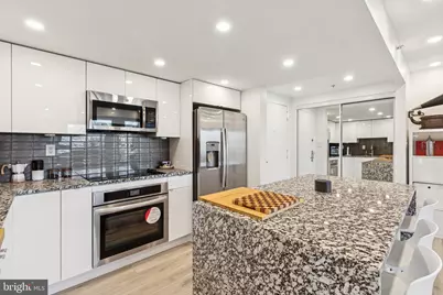 2001 Hamilton Street #515, Philadelphia, PA 19130 - Photo 12