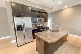 516 Carpenter St, Philadelphia, PA 19147 - Photo 4