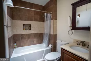 5935 Kemble Ave, Philadelphia, PA 19138 - Photo 8