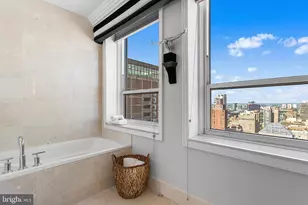 1425 Locust St, Philadelphia, PA 19102 - Photo 20