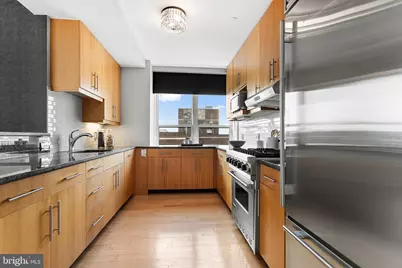 1425 Locust Street #32A, Philadelphia, PA 19102 - Photo 8