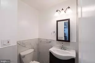 1726 Pine St, Philadelphia, PA 19103 - Photo 4
