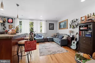 636 Green Ln, Philadelphia, PA 19128 - Photo 2