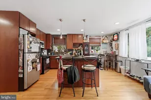 636 Green Ln, Philadelphia, PA 19128 - Photo 6