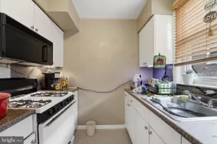 636 Green Ln, Philadelphia, PA 19128 - Photo 24