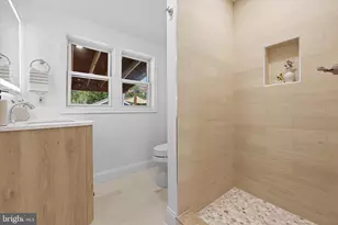 407 Conarroe St, Philadelphia, PA 19128 - Photo 12