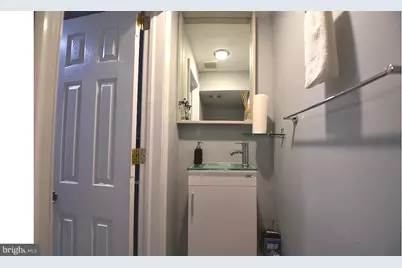 8018 Chelwynde Avenue, Philadelphia, PA 19153 - Photo 18