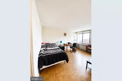 604 S Washington Square #1618, Philadelphia, PA 19106 - Photo 2