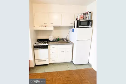 604 S Washington Square #1618, Philadelphia, PA 19106 - Photo 4