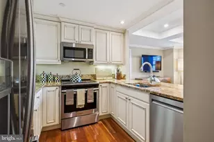 1701 Locust St, Philadelphia, PA 19103 - Photo 6