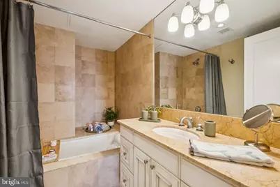 1701 Locust Street #1512, Philadelphia, PA 19103 - Photo 18