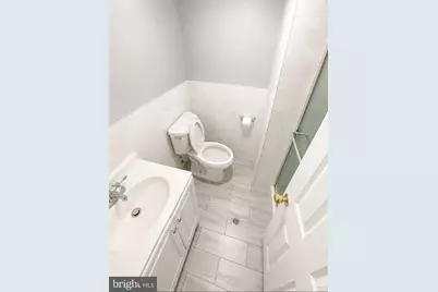 559 E Cheltenham Avenue, Philadelphia, PA 19120 - Photo 12