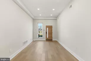 2440 E Harold St, Philadelphia, PA 19125 - Photo 8