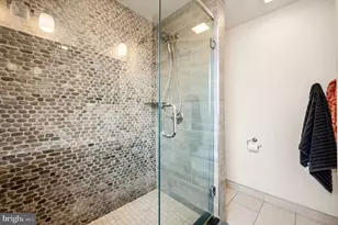 1014 S Bouvier St, Philadelphia, PA 19146 - Photo 14