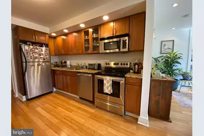1205 Spruce Street #5, Philadelphia, PA 19107 - Photo 4