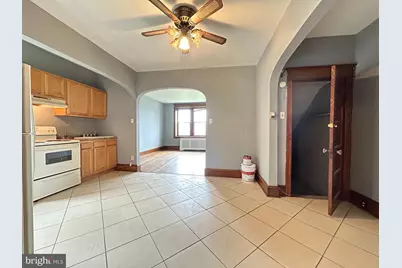 6370 Oxford Avenue #B, Philadelphia, PA 19111 - Photo 4