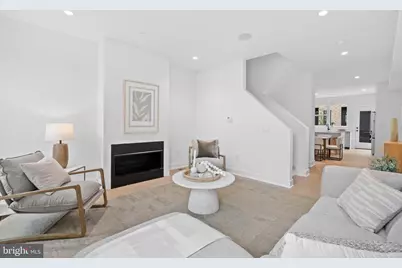 654 Fairmount Avenue, Philadelphia, PA 19123 - Photo 8