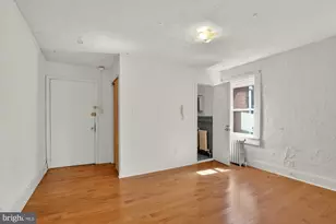 916 Pine St, Philadelphia, PA 19107 - Photo 2