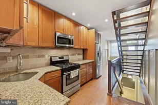 215 Earp St, Philadelphia, PA 19147 - Photo 8