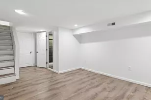 17 S 45th St, Philadelphia, PA 19104 - Photo 10