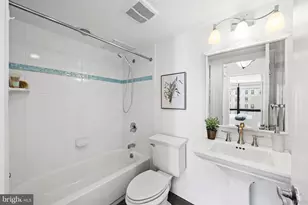 2018 Walnut St, Philadelphia, PA 19103 - Photo 12