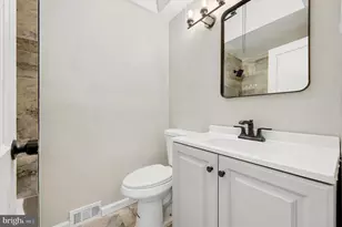 6451 Akron St, Philadelphia, PA 19149 - Photo 16