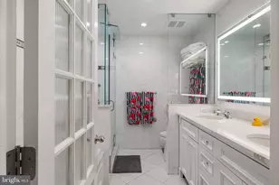 2027 Chancellor St, Philadelphia, PA 19103 - Photo 22