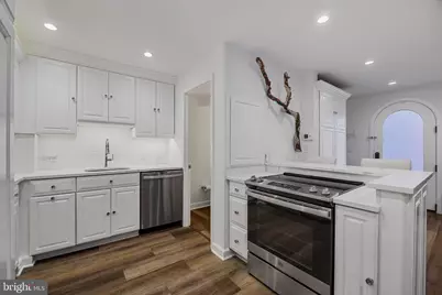 2027 Chancellor Street, Philadelphia, PA 19103 - Photo 10