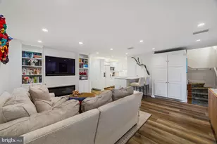 2027 Chancellor St, Philadelphia, PA 19103 - Photo 6