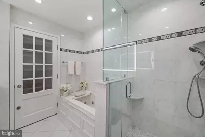 2027 Chancellor Street, Philadelphia, PA 19103 - Photo 24
