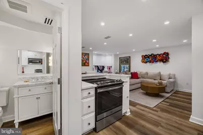 2027 Chancellor Street, Philadelphia, PA 19103 - Photo 12