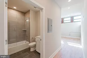 1300 S 19th St, Philadelphia, PA 19146 - Photo 6