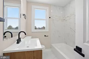 513 Smithfield Ave, Philadelphia, PA 19116 - Photo 8