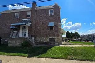 165 E Fariston Dr, Philadelphia, PA 19120 - Photo 2