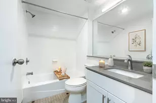 303 Vine St, Philadelphia, PA 19106 - Photo 10